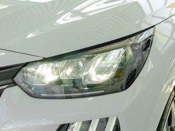 Car image 25