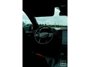 Car image 47
