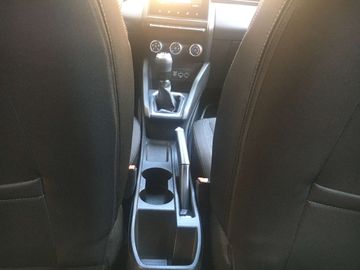 Car image 14