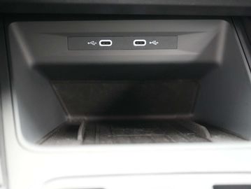 Car image 41