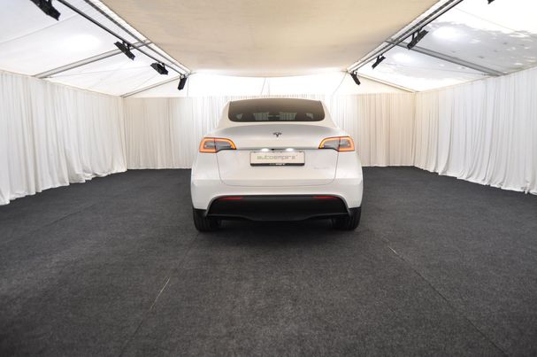 Tesla Model Y Long Range AWD 378 kW image number 7