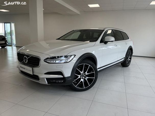 Volvo V90 Cross Country D4 AWD 140 kW image number 2