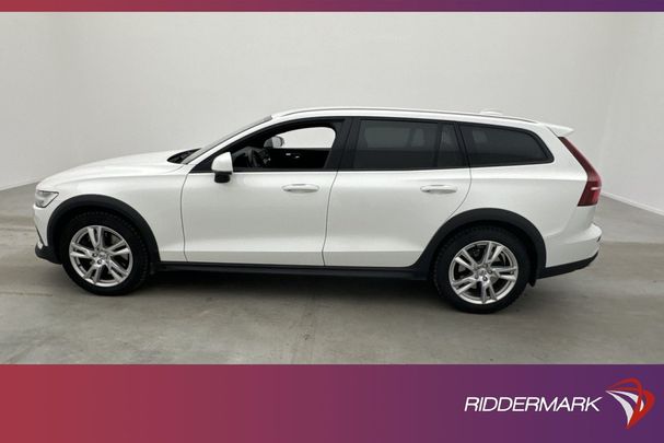 Volvo V60 Cross Country D4 AWD Momentum 140 kW image number 10