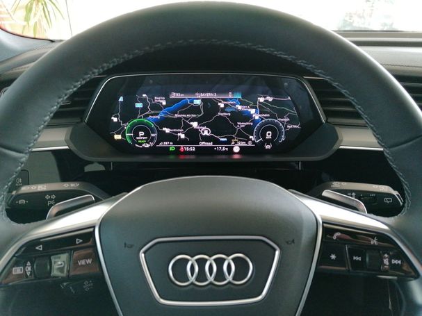 Audi Q8 50 quattro e-tron Advanced 250 kW image number 14