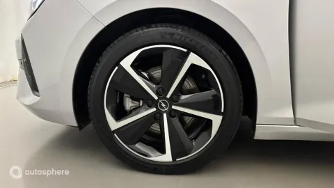 Car image 20