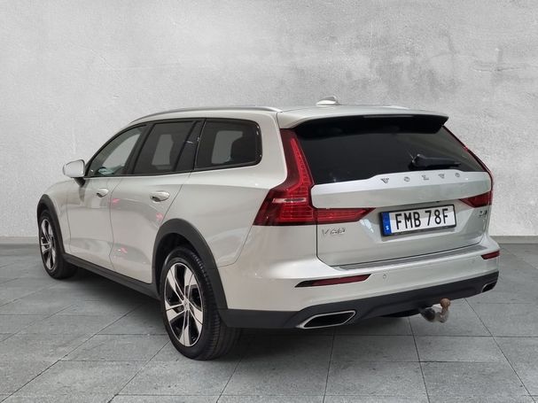 Volvo V60 Cross Country D4 AWD 141 kW image number 8