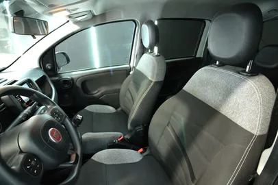Car image 15