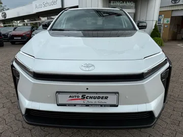 Car image 2