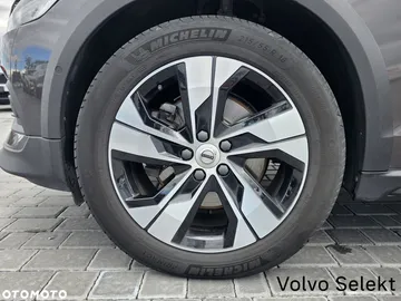 Car image 36
