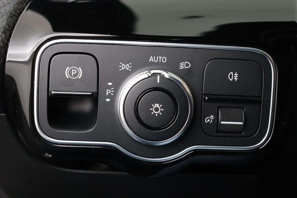 Mercedes-Benz CLA 180 101 kW image number 26