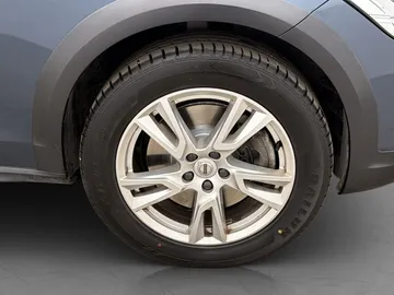 Car image 33