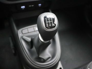 Car image 26