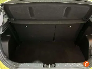 Car image 28