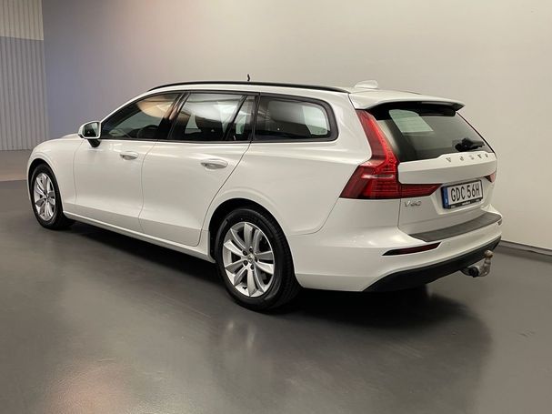 Volvo V60 D3 Momentum 111 kW image number 3