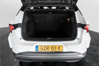Car image 33