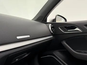 Car image 47