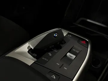 Car image 39