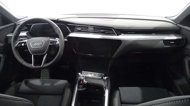 Audi e-tron 55 quattro S-line 300 kW image number 3