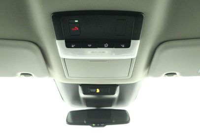 Car image 41