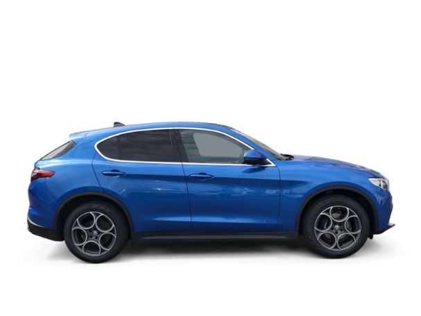 Alfa Romeo Stelvio 2.2 Q4 Super 132 kW image number 4