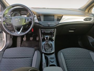 Car image 10