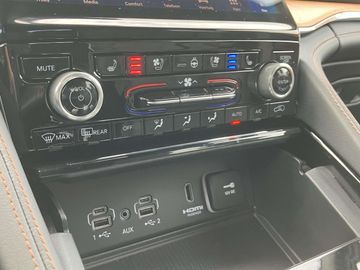 Car image 37