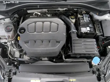 Car image 27