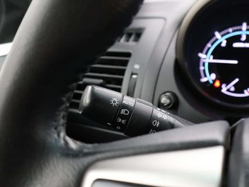 Car image 36