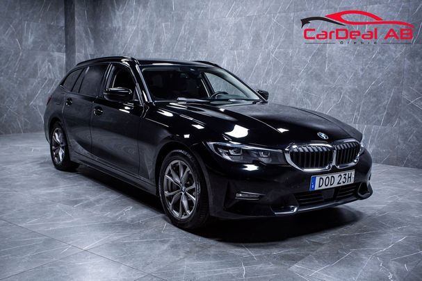 BMW 330e Touring 216 kW image number 2