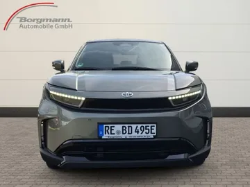 Car image 3