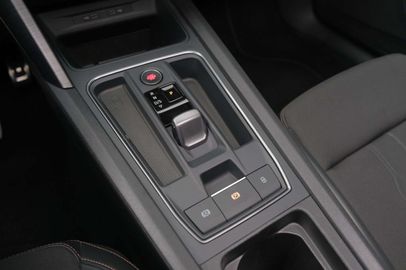 Car image 33