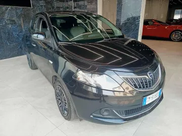 Car image 2