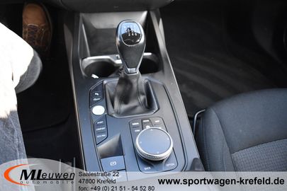 Car image 23