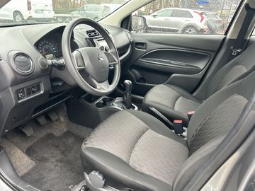 Car image 17