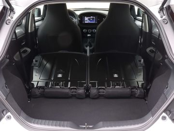 Car image 37