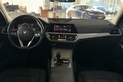 Car image 38