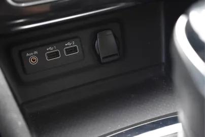 Car image 31