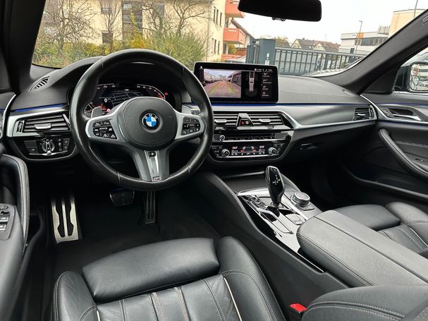 BMW 530d Touring M xDrive 210 kW image number 24