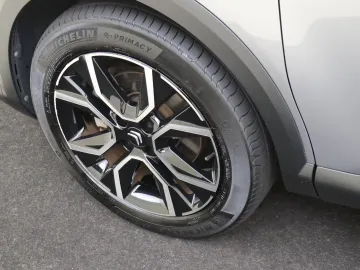 Car image 33