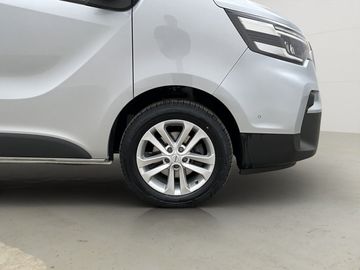 Car image 36