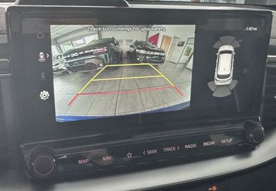 Car image 18