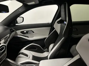 Car image 42