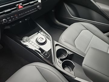 Car image 13