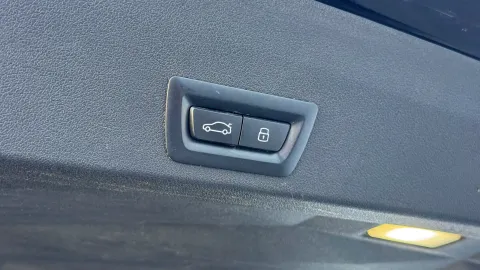 Car image 39