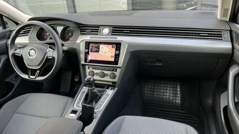 Car image 36