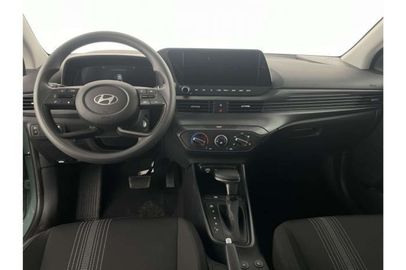 Car image 15