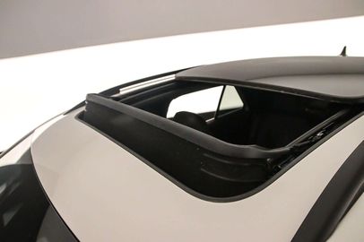 Car image 36