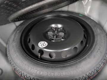Car image 31