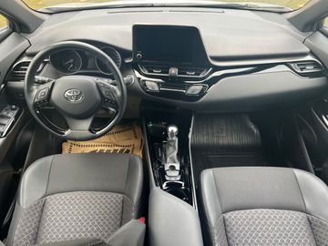 Car image 15