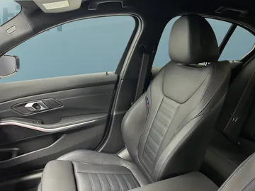 Car image 37
